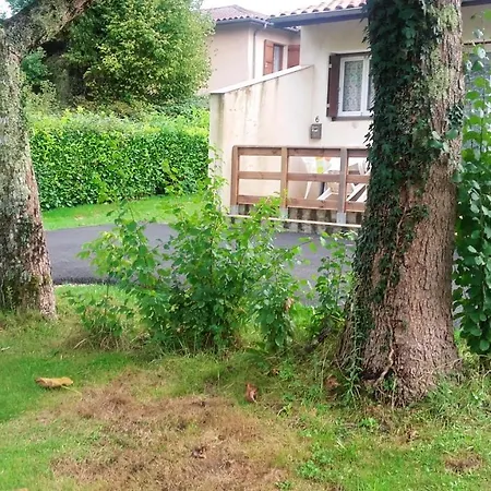 Casa de Férias Maison D'une Avec Jardin Clos Et Wifi A *